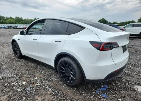 2025 Tesla Model Y from USA, damaged, VIN 7SAYGDEE1SA343012
